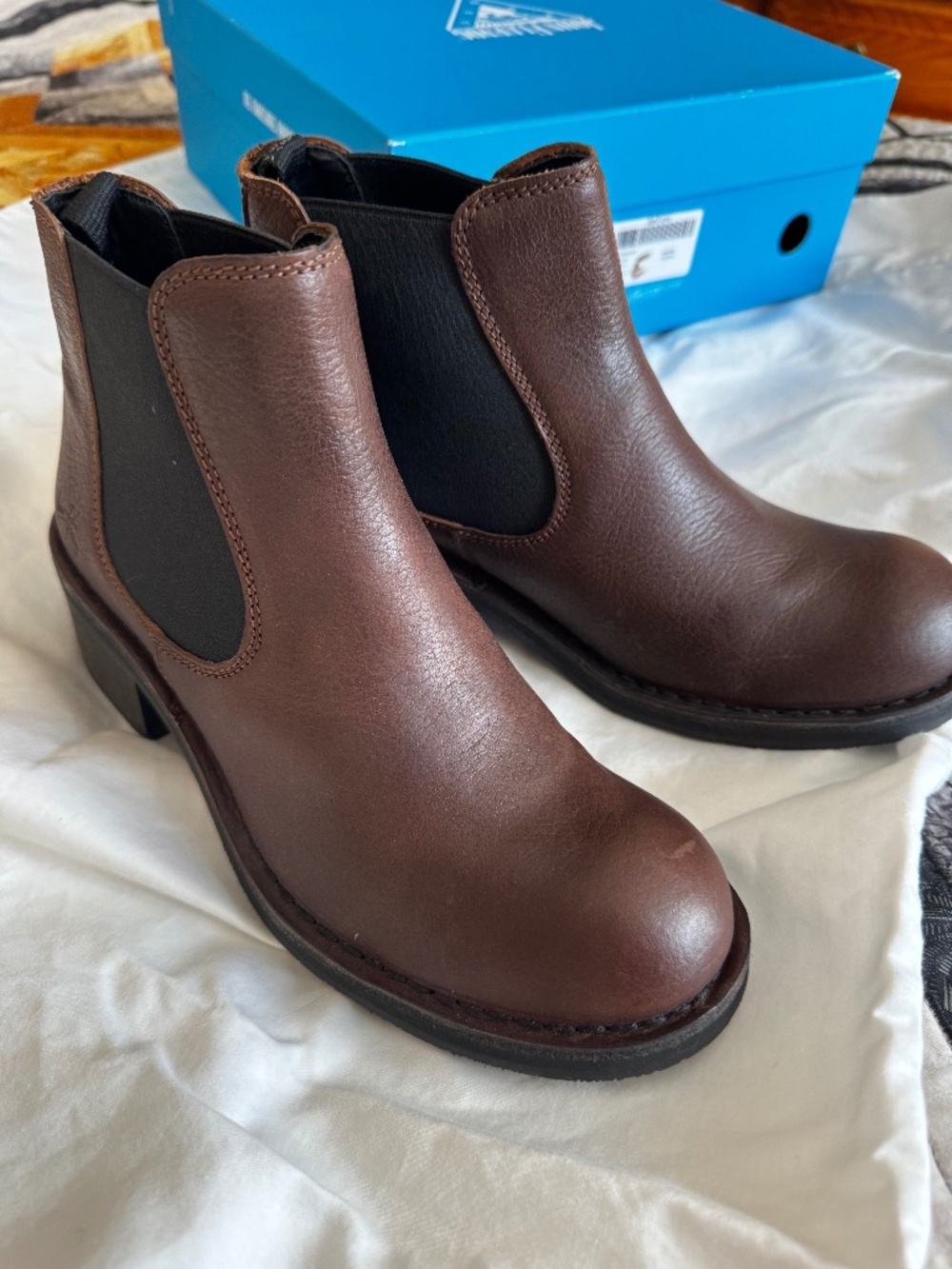 JOHN FLUEVOG Kickstarter Enfield boots